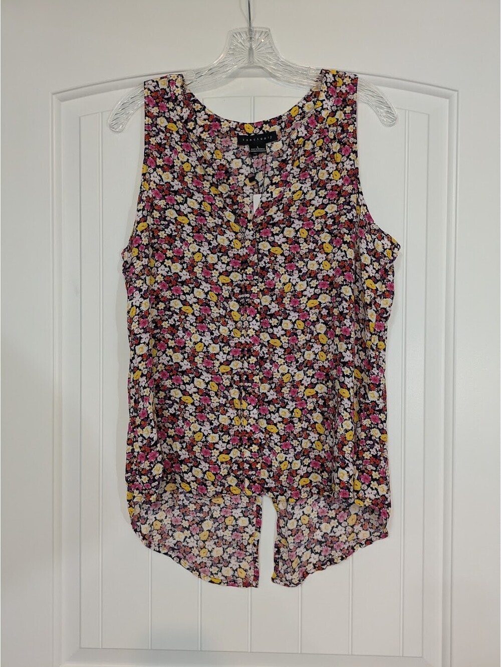 Sanctuary NWT Floral Blouse — Large — Pink, Yellow & White